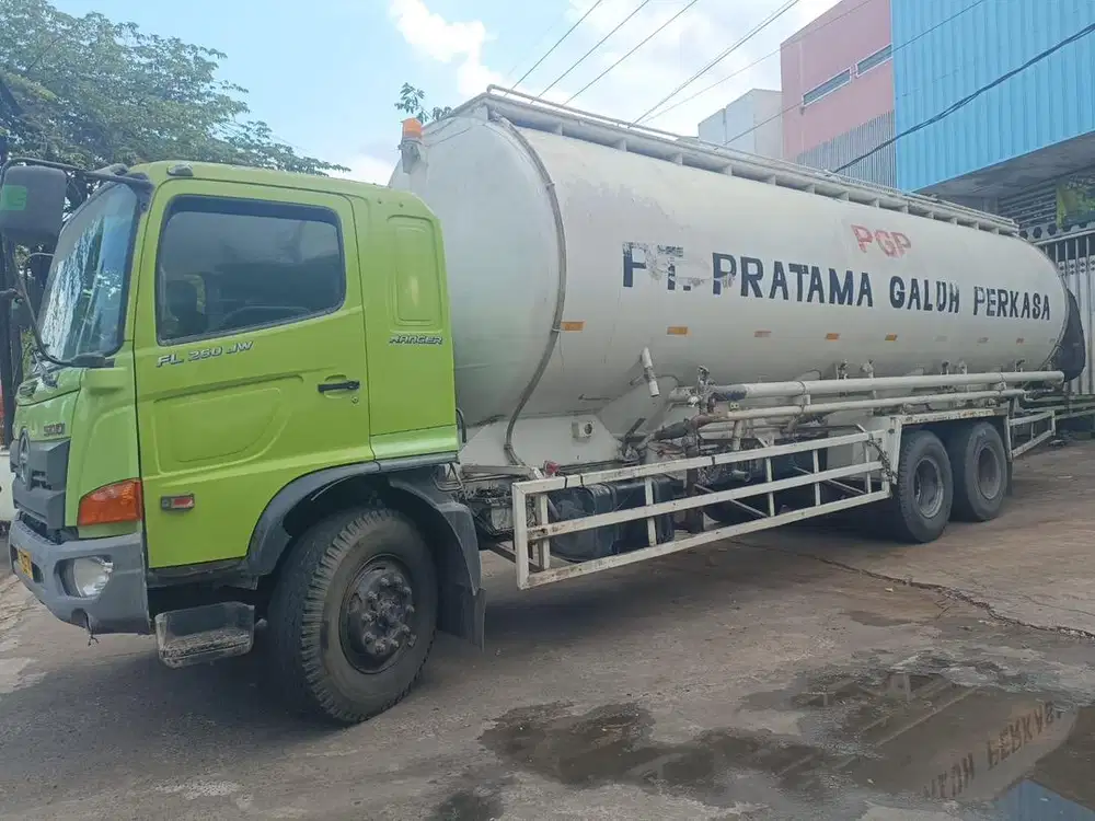 Hino FL 260 jw 2017 Hiblow 35 ton
