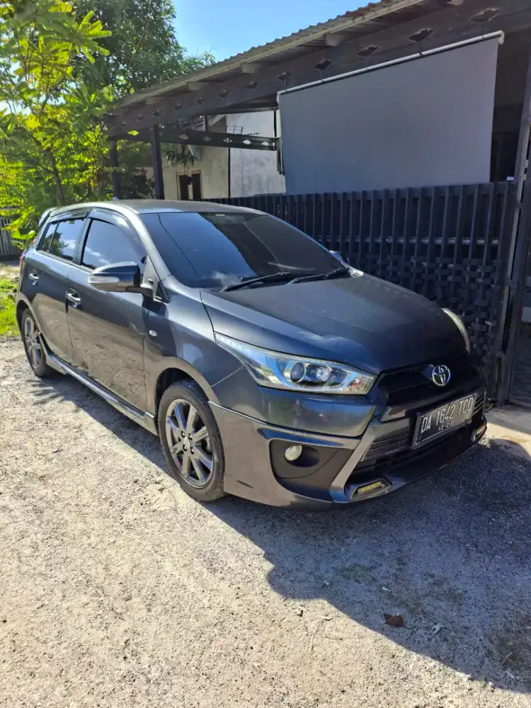 Toyota yaris G AT 2014