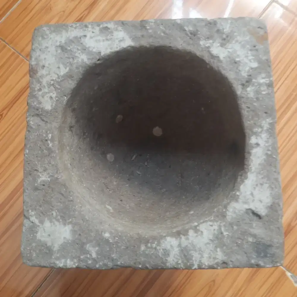 Lumpang Jadul Size 37cm Tahun 1985 Tanpa Alu Layak Pakai