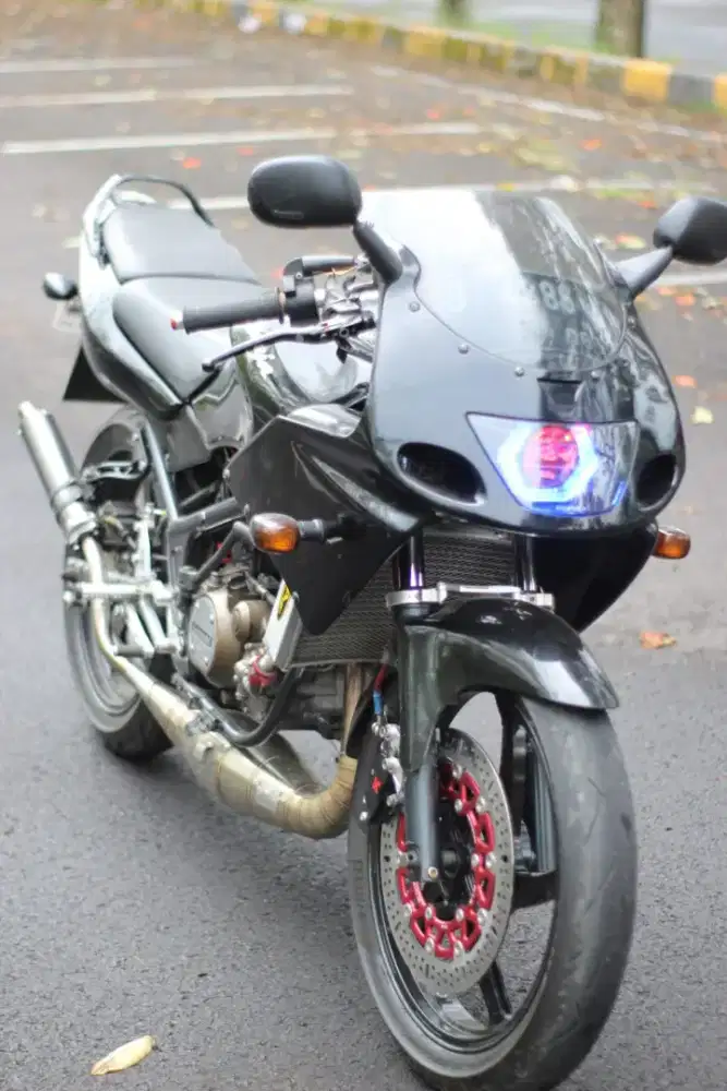 Jual Kawasaki ninja RR old 2011 spek ganteng