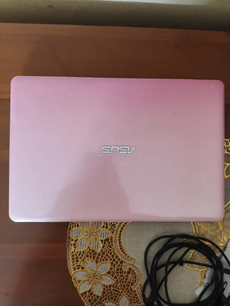 Laptop Asus mode E203NAH (11.6)