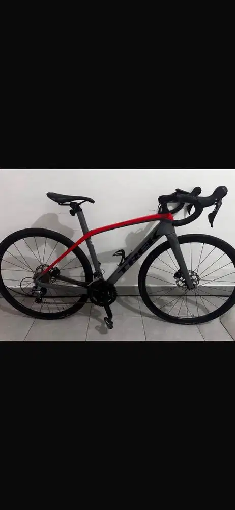 Trek Émonda SL sepeda trek