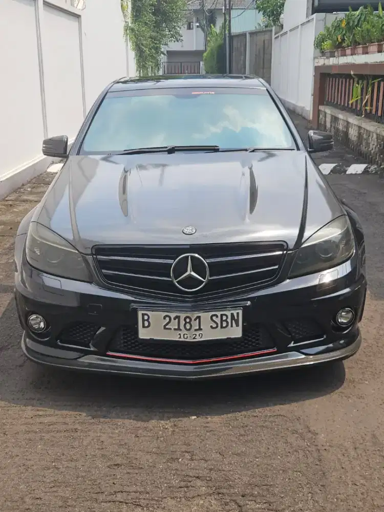 Mercedez benz C63 AMG