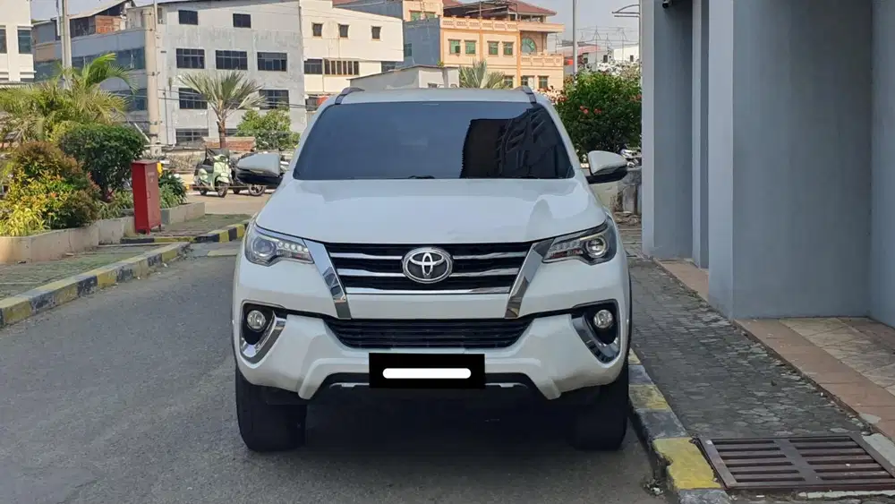 Km 50rb toyota fortuner vrz tetradrive 4x4 diesel 2018 putih