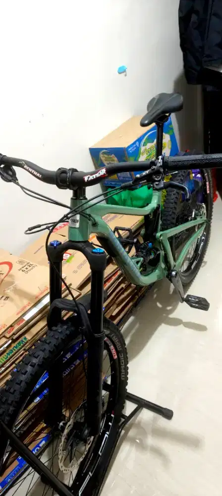 JUAL AJA SANTA CRUZ BRONSON