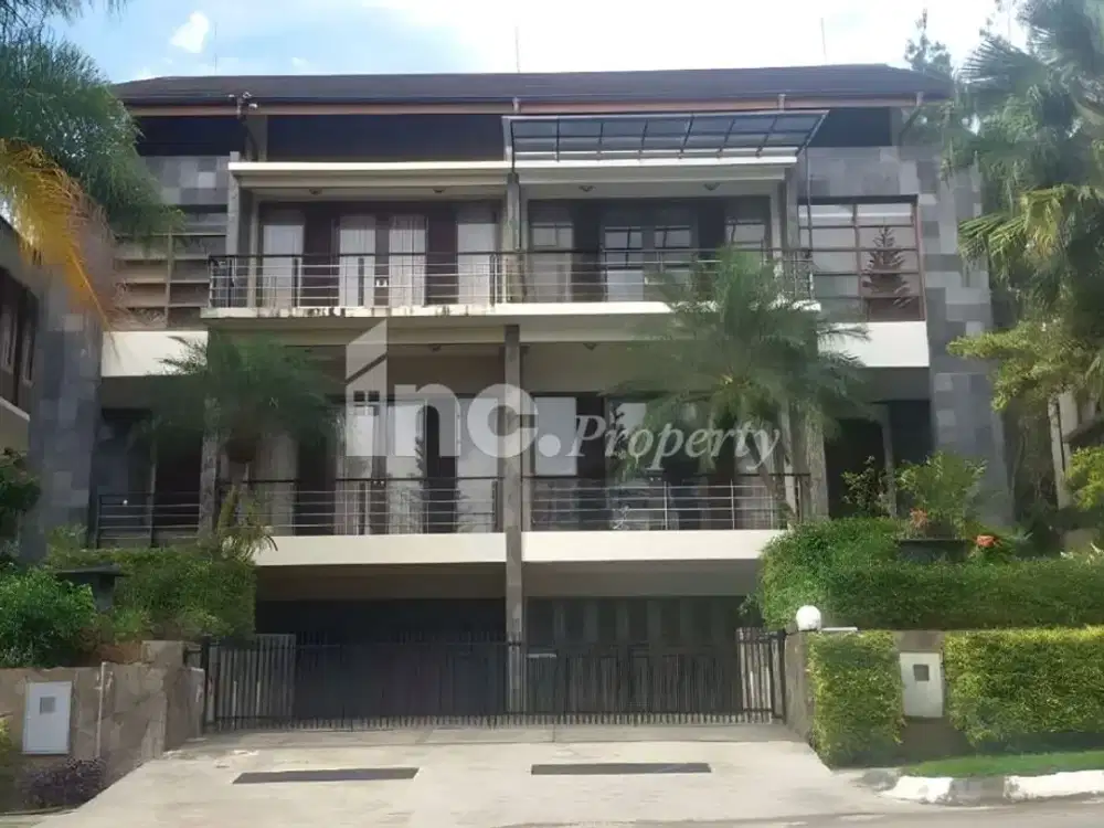 DISEWAKAN DIKONTRAKAN RUMAH DAGO RESORT FULL FURNISHED BANDUNG VIEW