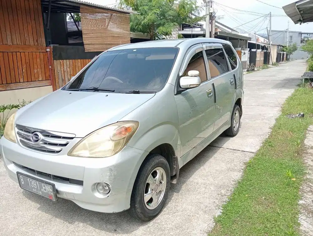Daihatsu Xenia 2005 Bensin
