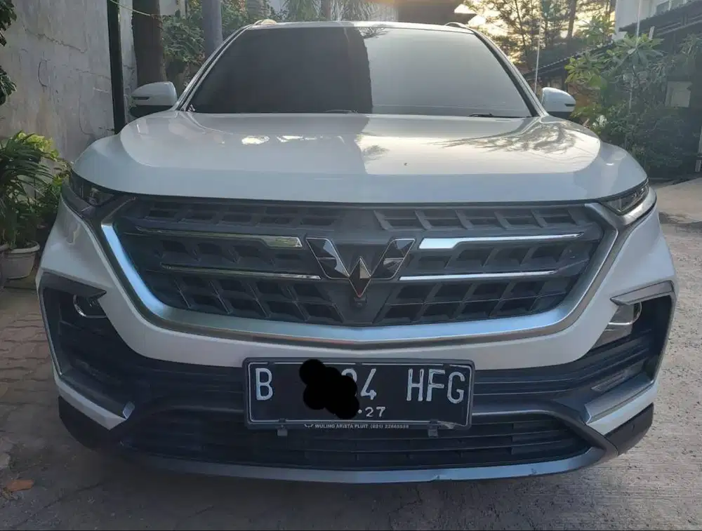 Wuling Almaz  Exclusive 7 Seater 2021 Putih Kilometer 60 Ribu