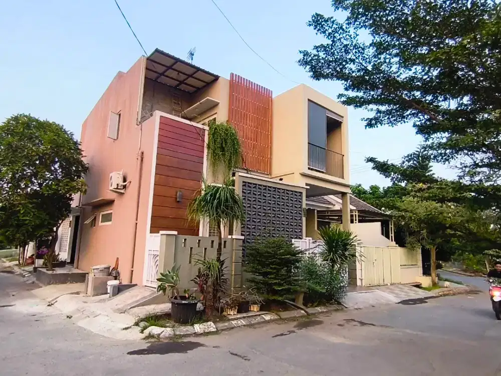 Di jual Rumah  Grand cendana