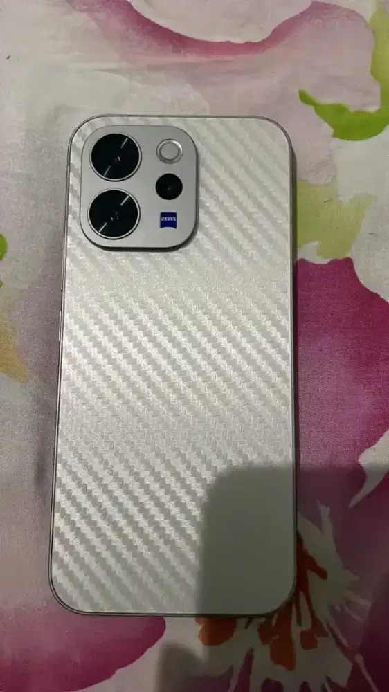 VIVO V70 12/512 LIKE NEW ALPINE GREY
