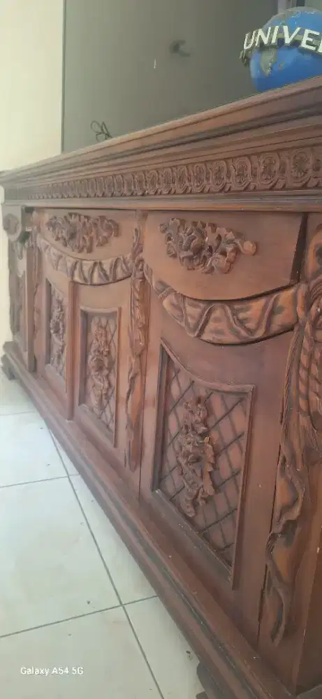 Lemari jati tua asli