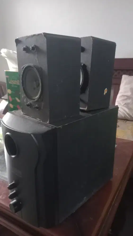 Speaker aktif simbada cst 6700