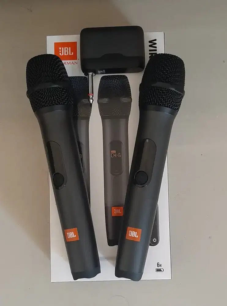 JBL  AS2  wireless microphone system