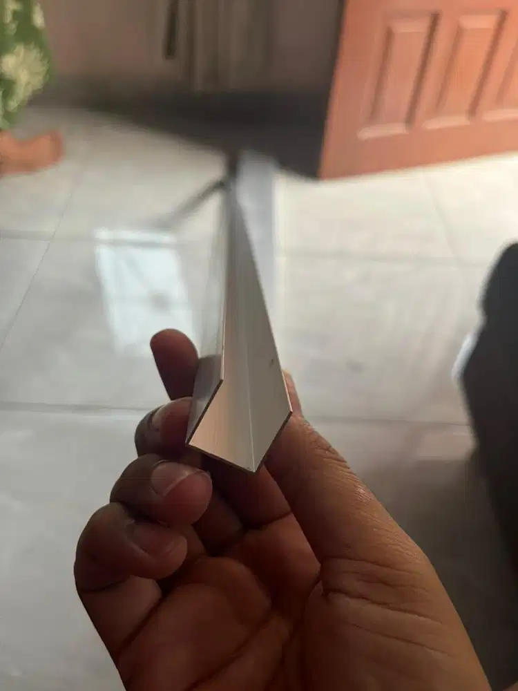 List Aluminum U Ukuran 1.9x1.9 mm