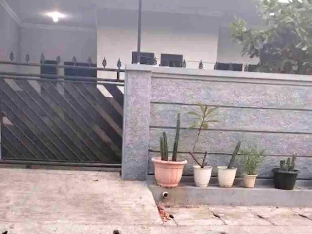 DISEWAKAN CEPAT RUMAH RAPI SIAP HUNI PENGGILINGAN, JAKARTA TIMUR