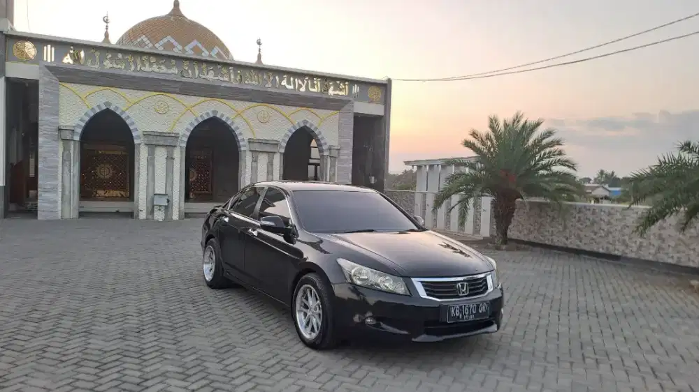 Honda Accord 2.4 matic thn 2011