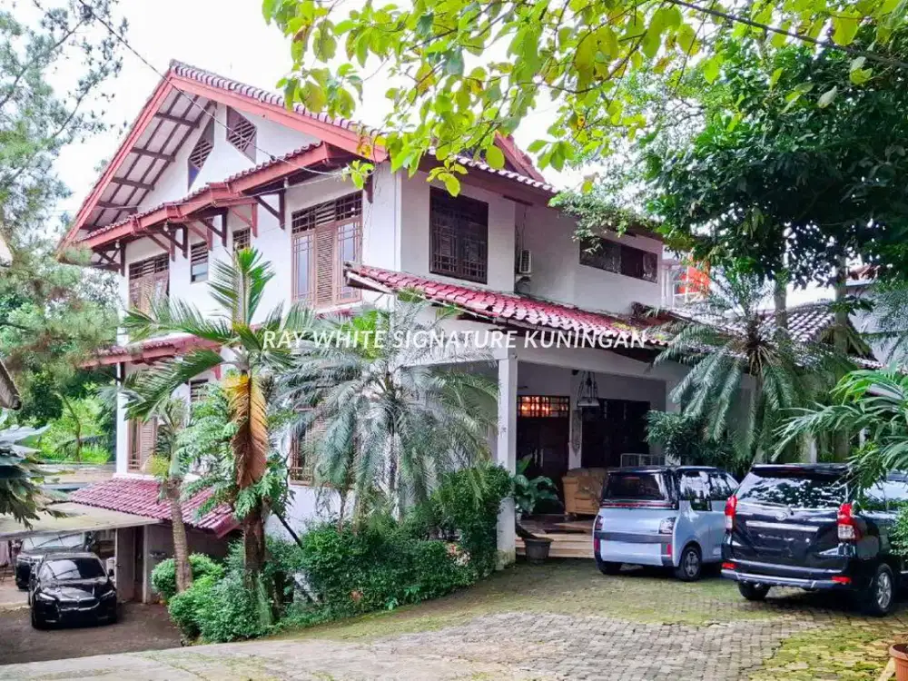 Rumah Asri dan Strategis di Jl. Palem Kartika Bambu Apus