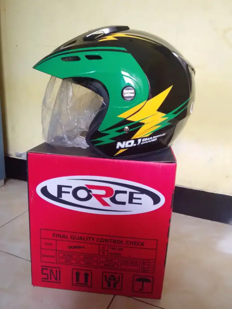 Helm Force x Ugreen
