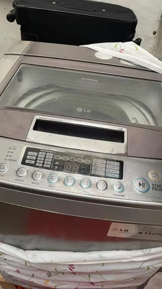 Dijual mesin cuci LG 1 tahung