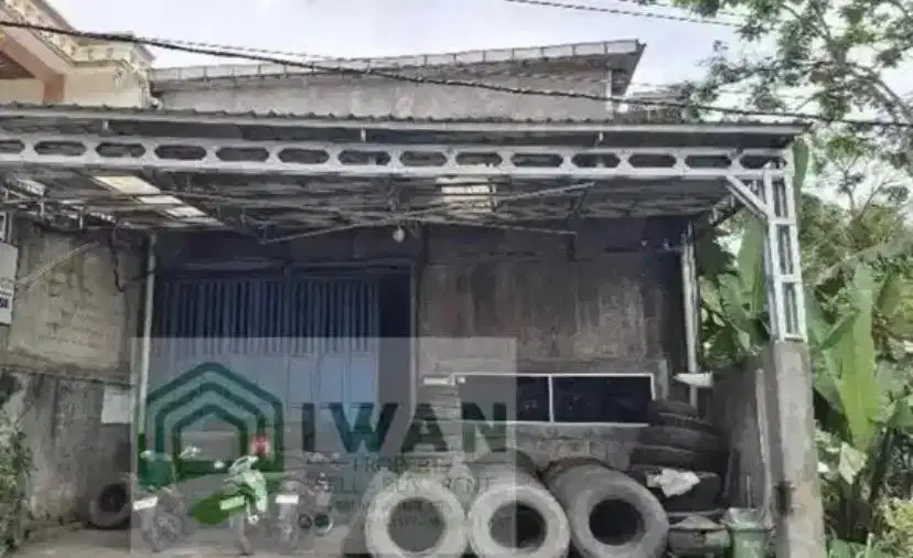 Gudang Produksi Strategis Hadap Jalan Raya Provinsi