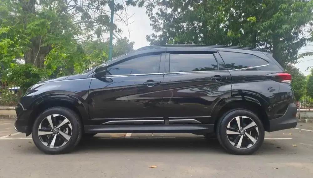DIJUAL MOBIL RUSH GR AT