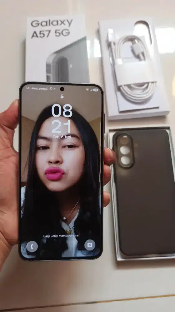 Samsung A57 like new