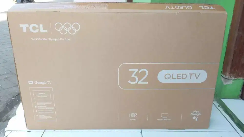 tcL 32 inch Q-Led premium.Fullset no minus