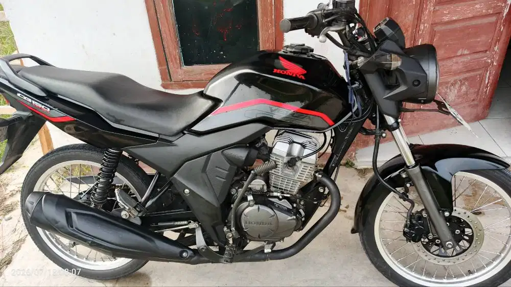 Di jual CB150 versa tahun 2020 baca keterangan