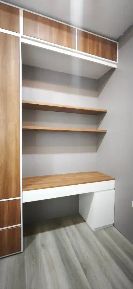 Meja belajar anak