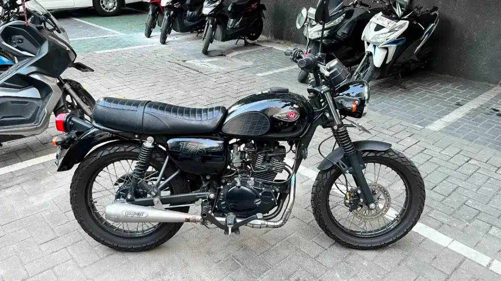 KAWASAKI W175 SE BLACK STYLE 2021