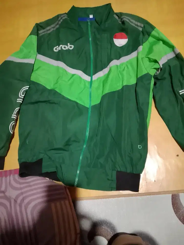 Jaket  masih mulus baru 1x pakai 99,%