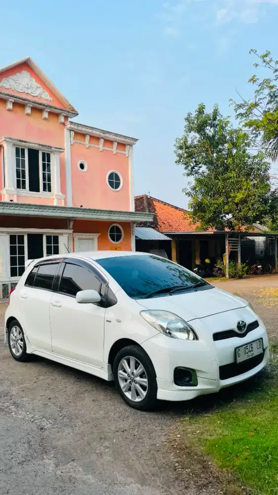 GRAND NEW TOYOTA INNOVA 2,5 G DIESEL MATIC 2012 ISTIMEWA SEKALI ANTIK