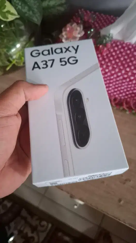 Samsung A37 5G ,8/128GB.