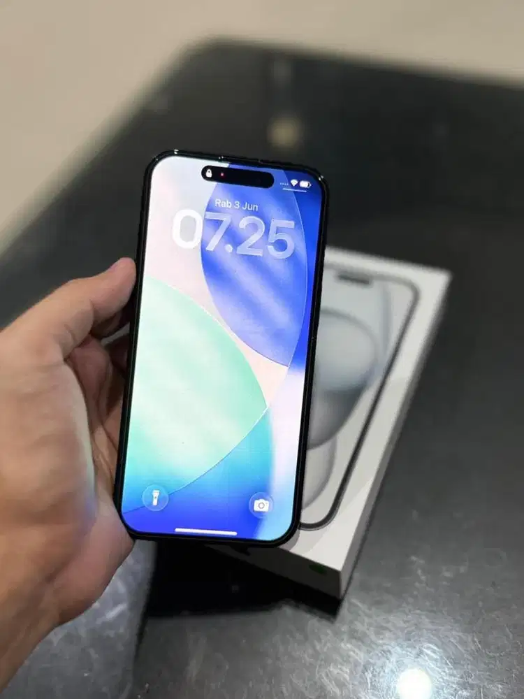 Iphone 15 ibox 128 giga masih garansi sampe 2027