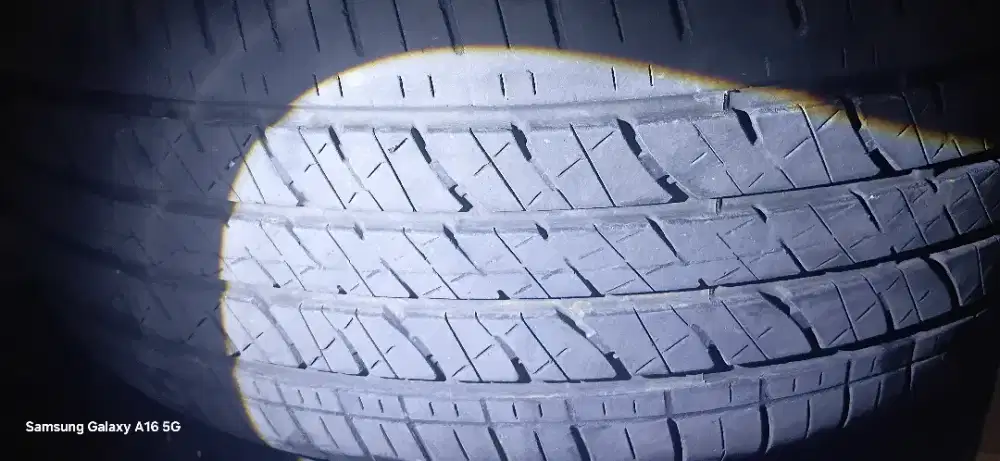 Ban Bridgestone dueler HP Sport 245/50 R20