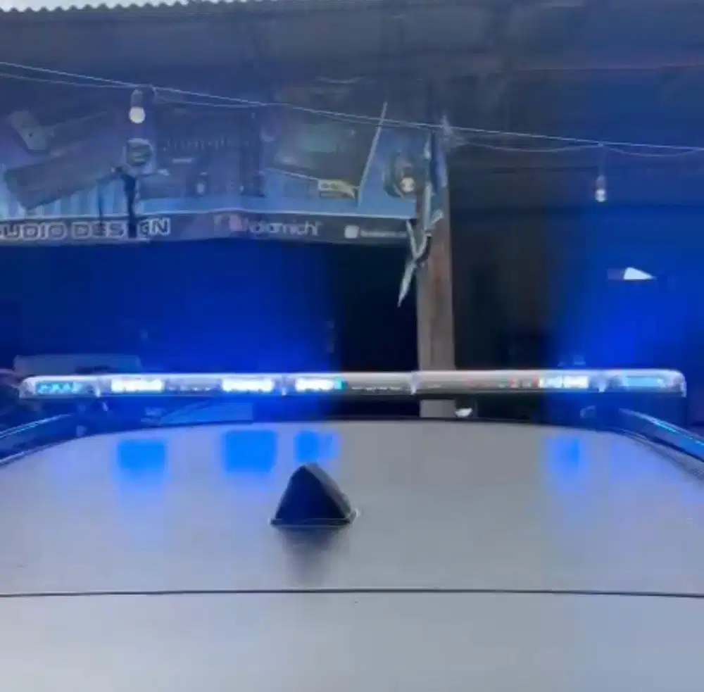 Lightbar Rep Justice B/W