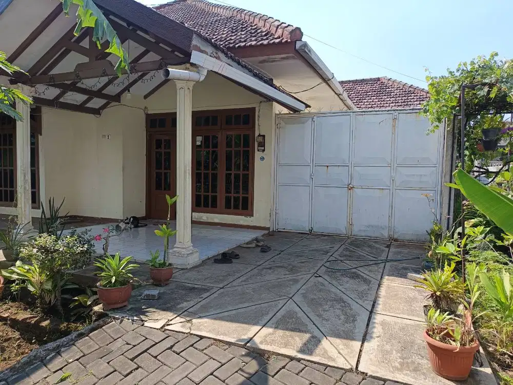 [DIJUAL] RUMAH BESAR & PROPERTI MULTIGUNA SINGOSARI (LT 350m²)