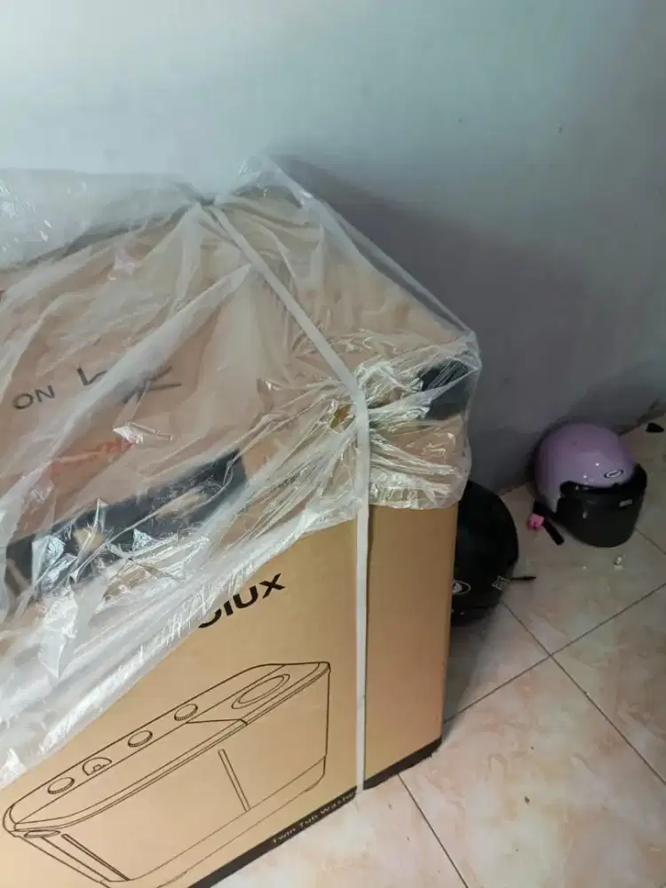 Mesin cuci elektrolux 8 kg 2 tabung new