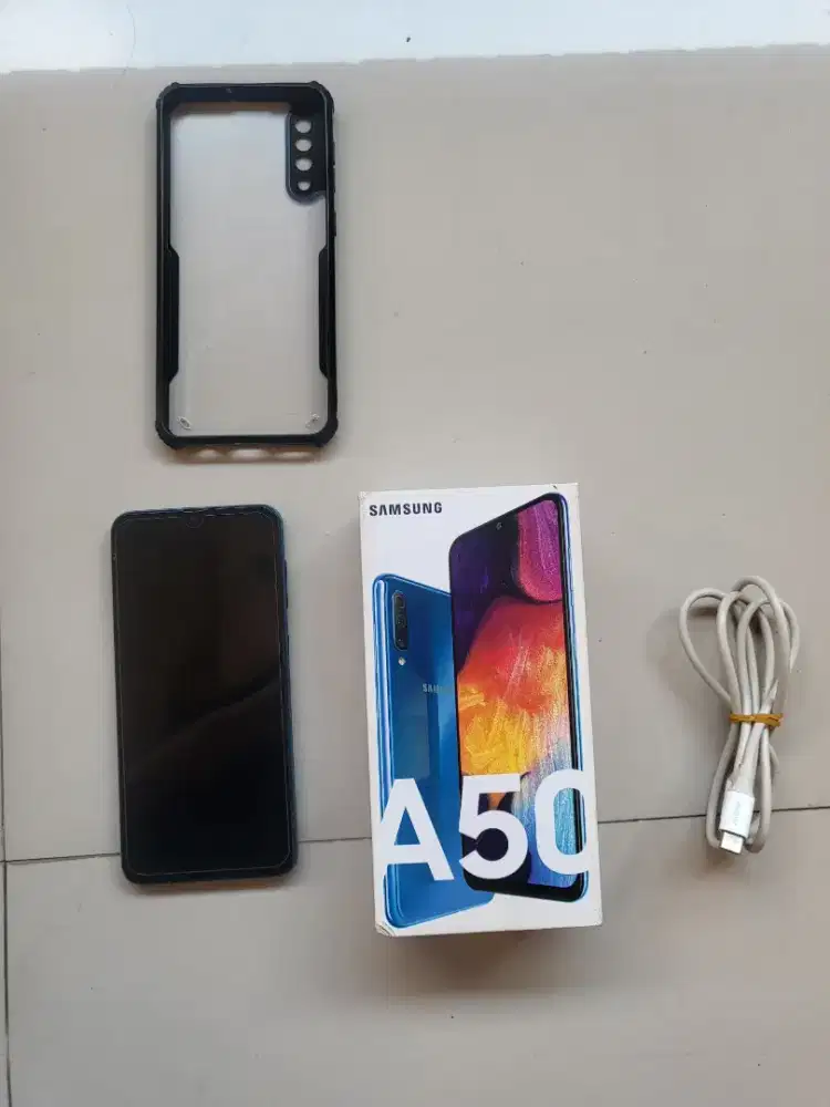 Samsung a50 4/64 mulus beli dari baru