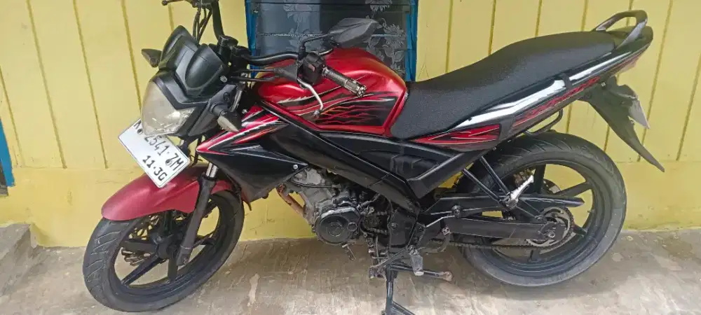 Di jual motor vixion old 2010