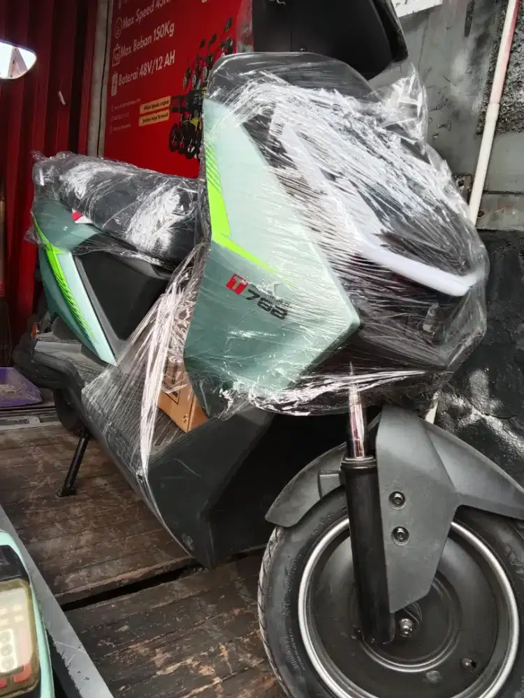 SEPEDA LISTRIK UWINFLY D78B