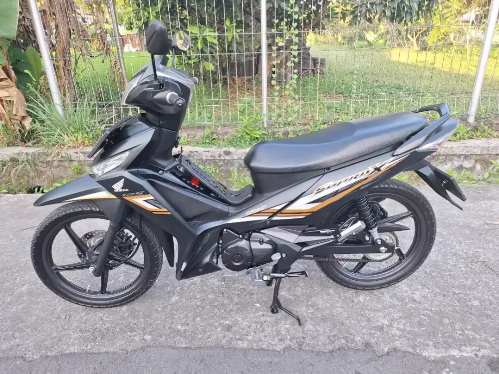Supra x cw 2022 km 8rb istimewa bisa cash/kredit syariah  TERMURAH