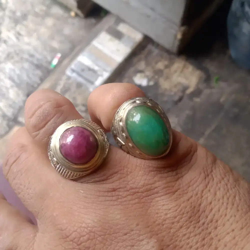 Batu bacan sama Rubi daging