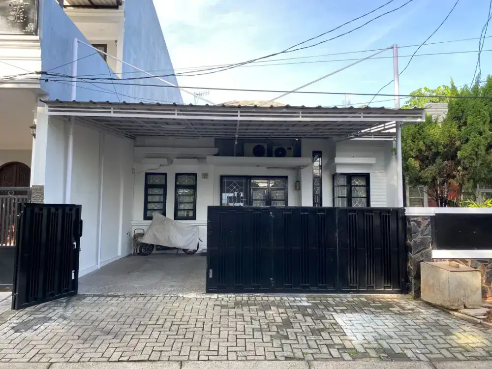Dijual rumah boulevard luas dan asri di Cibubur Country