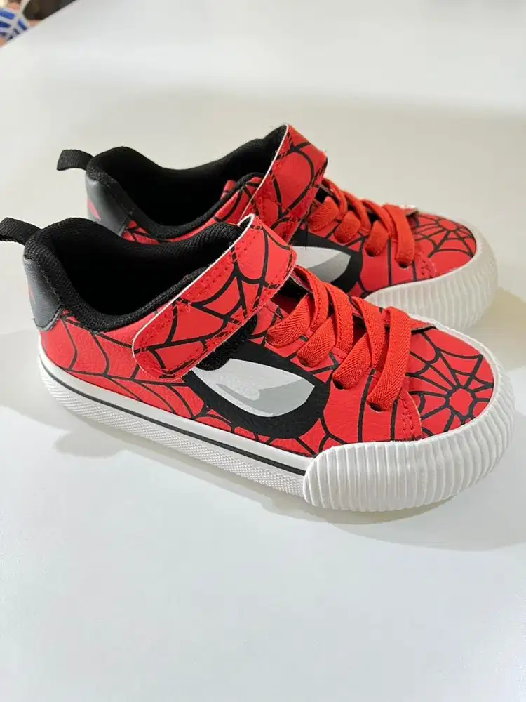Sepatu anak HnM size 26, baru 3x pakai