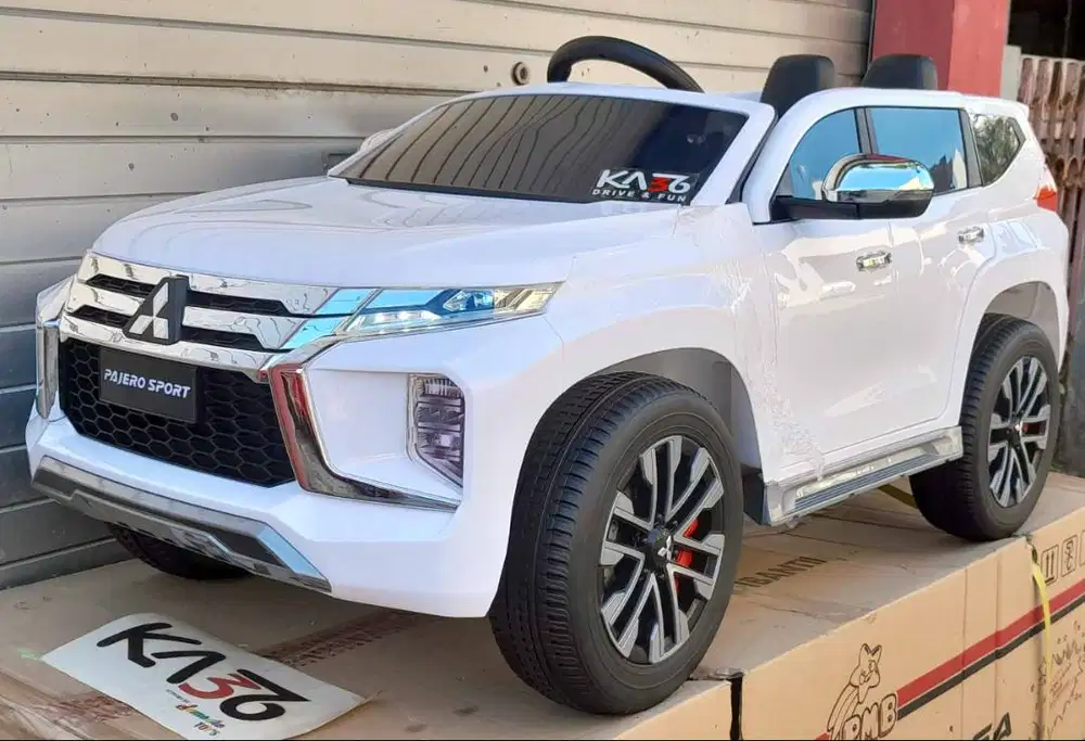 Mainan Mobil Aki Anak Mitsubishi Pajero PMB M 8899