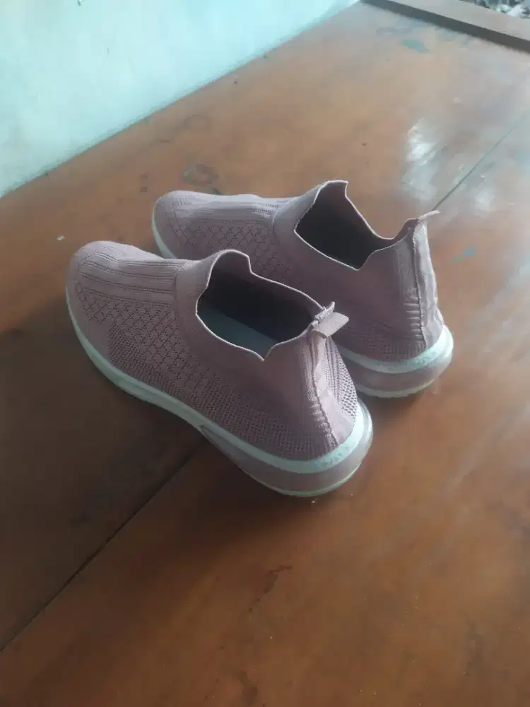 Sepatu wanita Batavia