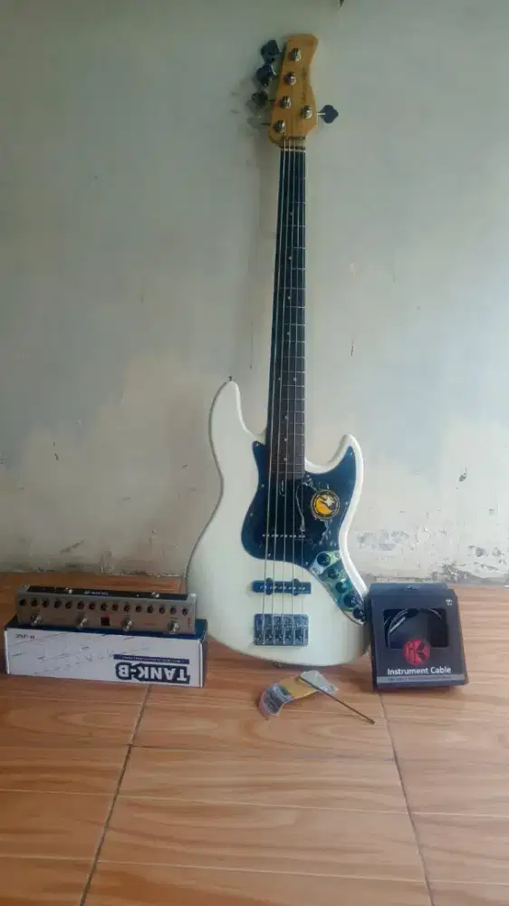 Bass Sire marcus miller V3 5p 2nd active dan passive original