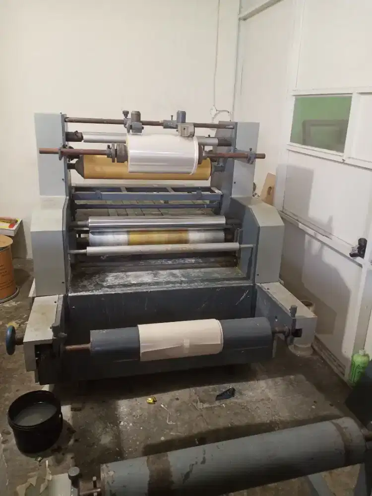 Mesin Laminasi dingin
