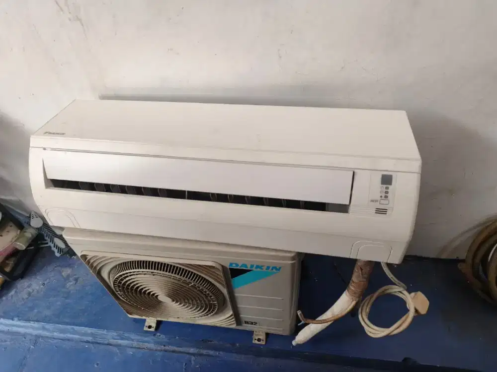 Dijual ac daikin 1/2 pk